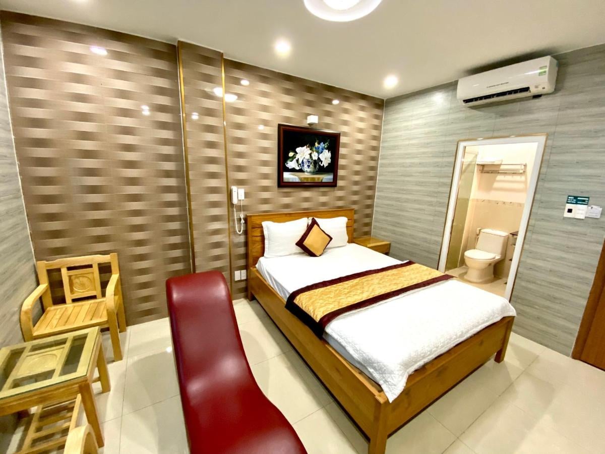 VIP ROOM