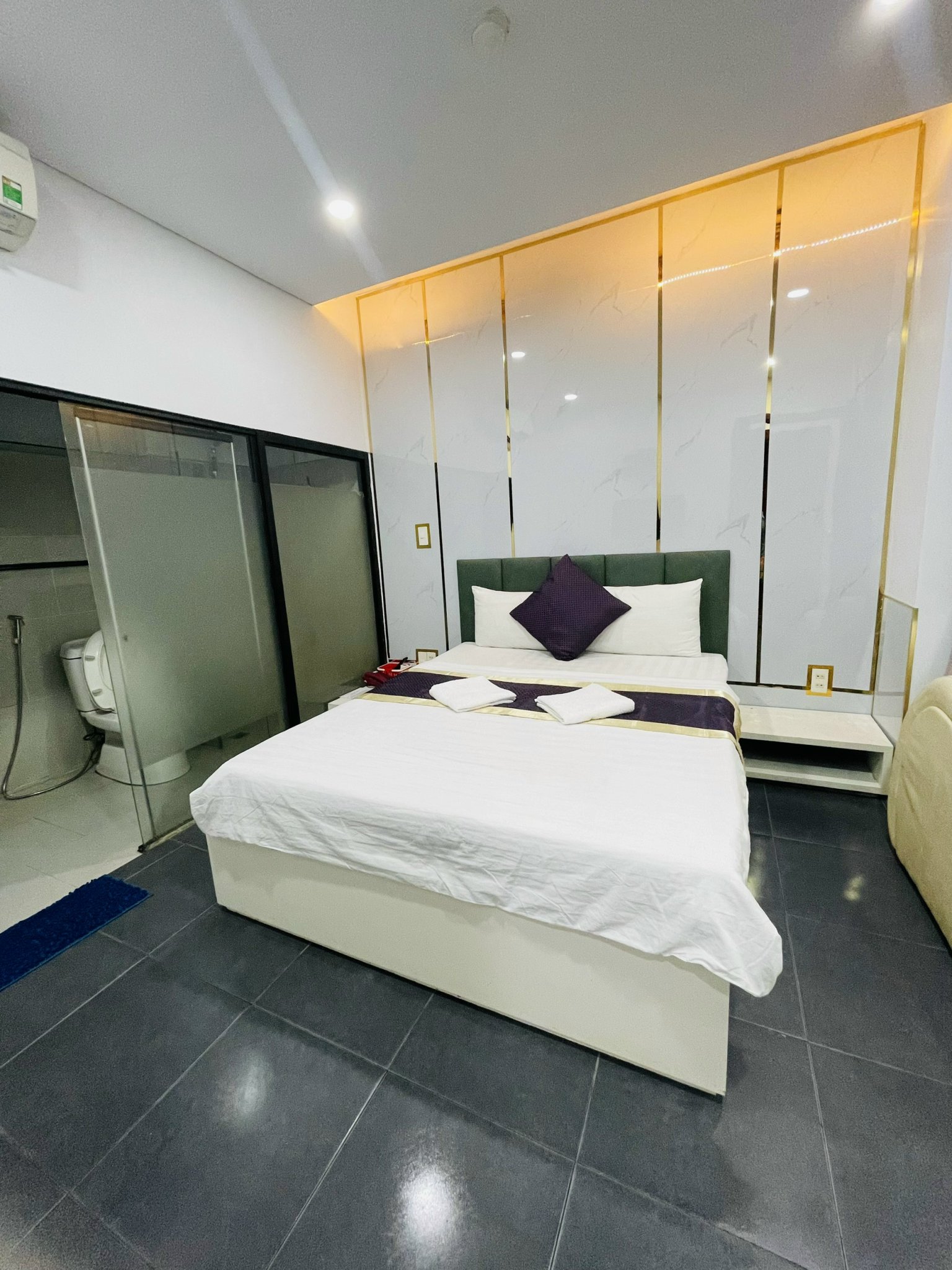 Vip Room