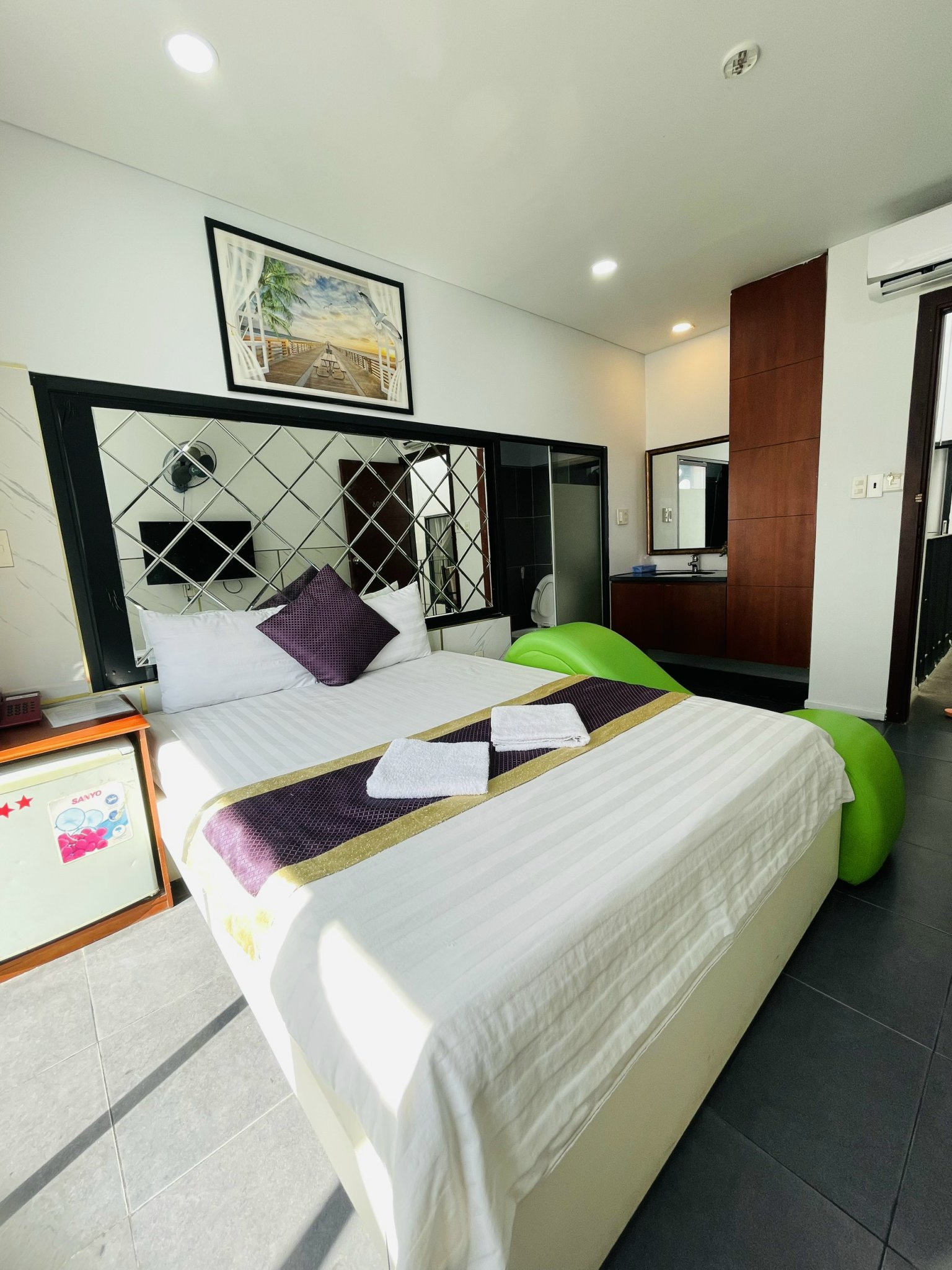 Vip Room